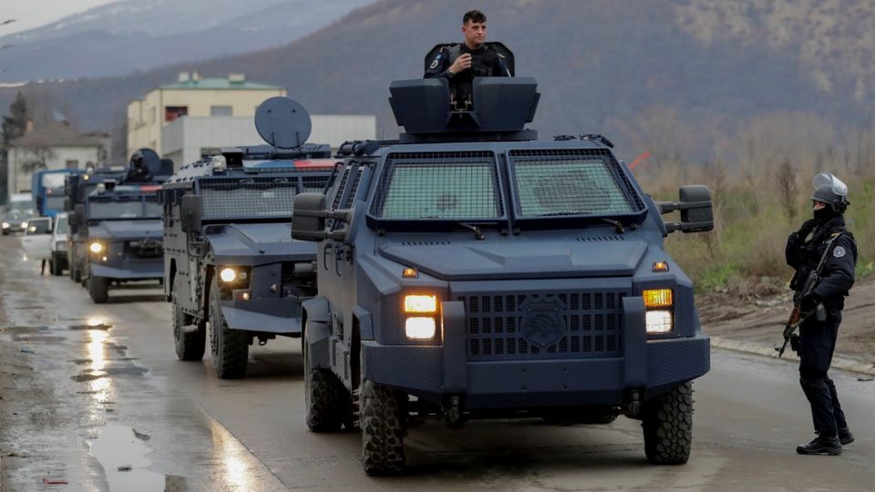Приштина ги блокираше патните правци кон северот на Косово