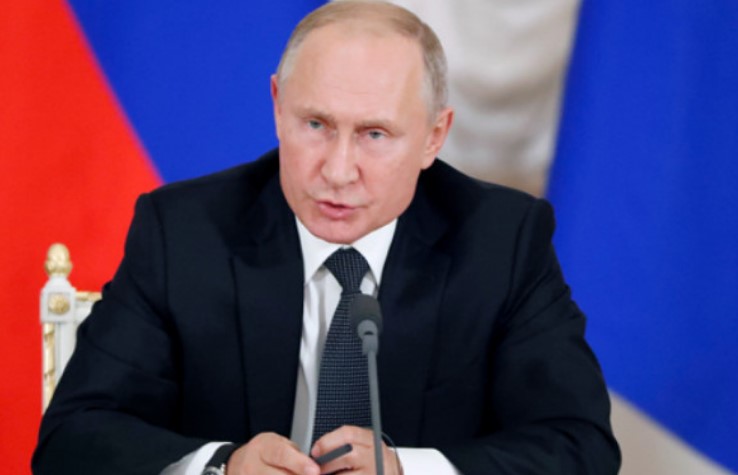 Путин ќе го укинува воениот рок