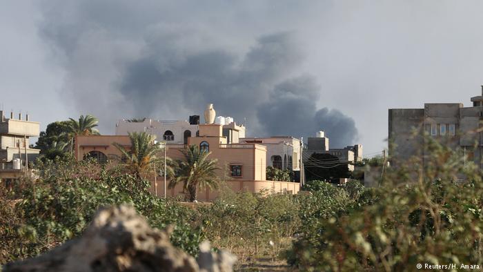 Во Либија започна евакуација на странците