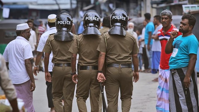 Шри Ланка: Екстремисти се дигнале во воздух за време на рација, 15 мртви, меѓу кои 6 деца