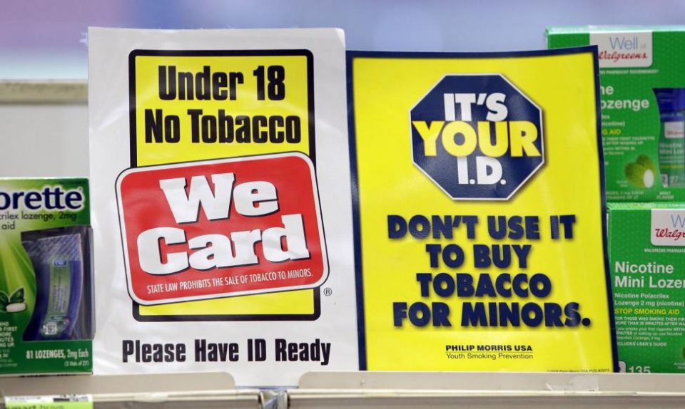 Њујорк ја зголемува старосната граница за купување цигари од 18 на 21 година