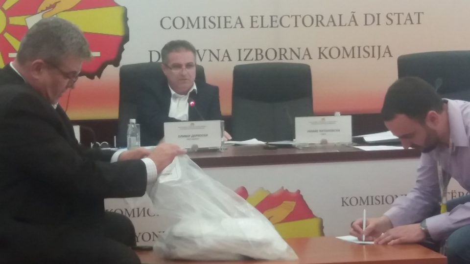 Поништено гласачко место во Кичево – гласале на секои 24 секунди