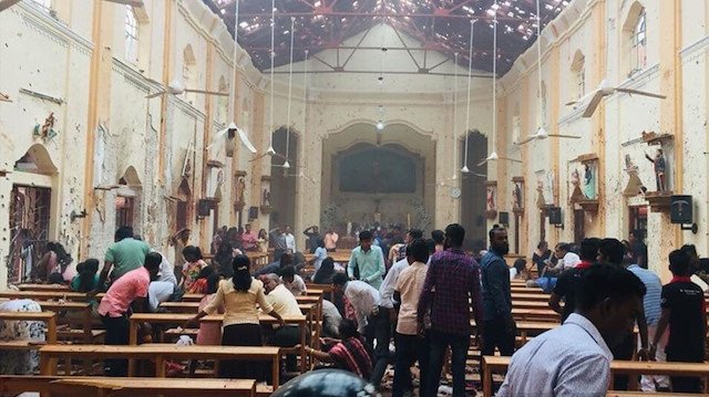 Најмалку 130 загинати и 500 ранети при серија експлозии на Шри Ланка (ВИДЕО/ФОТО)