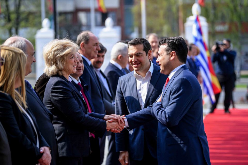 Ципрас ќе се сретне и со осумтемина независни пратеници од ВМРО-ДПМНЕ
