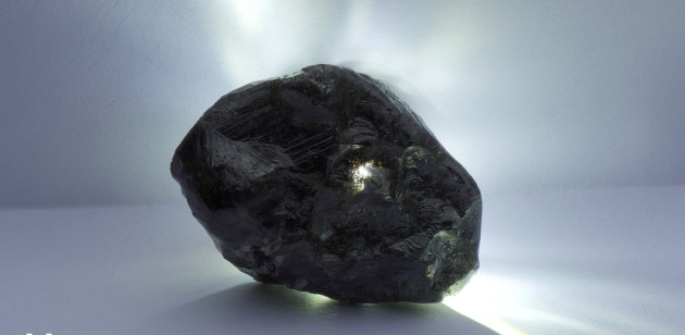 Во Боцвана откриен дијамант од 1.758 карати