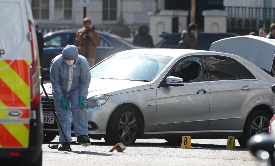 Британската полиција пукаше во возило откако се судри со автомобилот на украинскиот амбасадор
