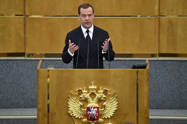 Медведев: Тетка Фон дер Лаен сака да ја ограничи цената на рускиот гас, едноставно е, нема да има повеќе руски гас во Европа