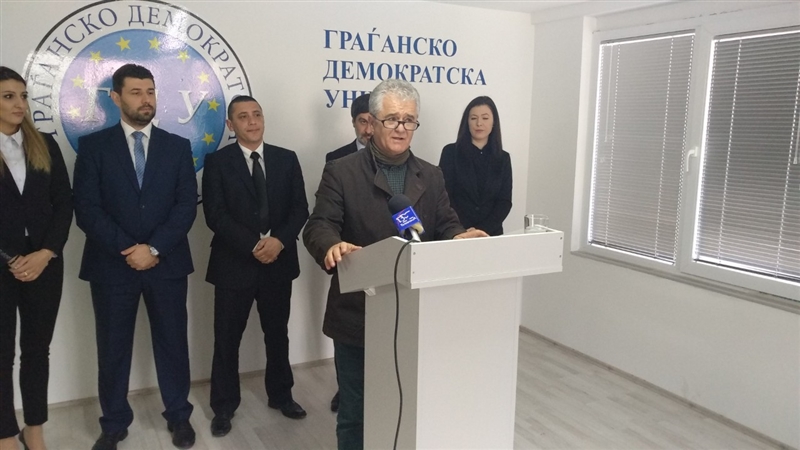 Трендафилов: Со чии средства Владата ја раздолжува Општина Охрид