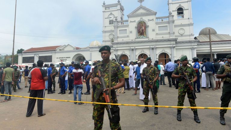 Уште еден терористички напад во Шри Ланка- седма експлозија погоди хотел во Коломбо