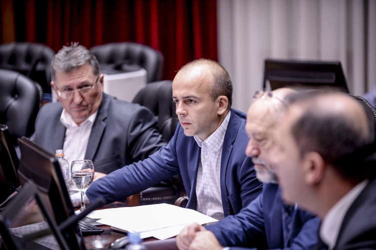 Тевдовски: Не планираме нови средства за раздолжување на општините