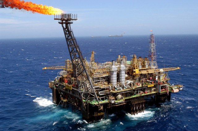 Ќе поевтини ли конечно нафтата?