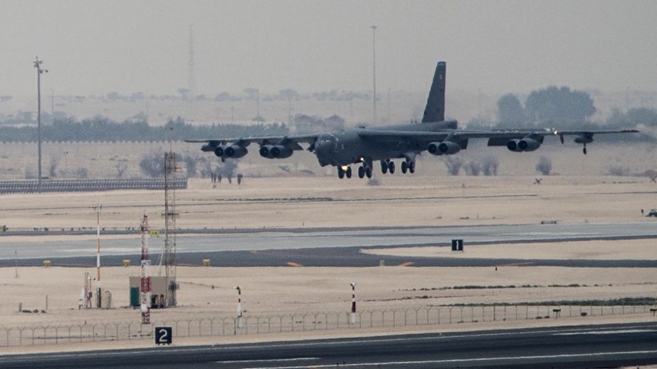 Американски бомбардери Б-52 пристигнаа во Катар (ВИДЕО)