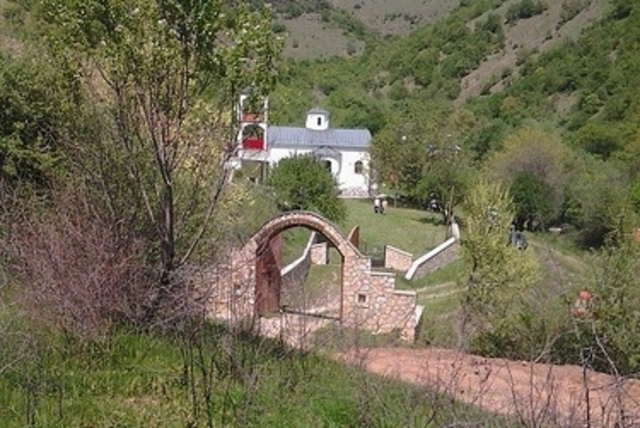 Ограбен манастир во крушевско