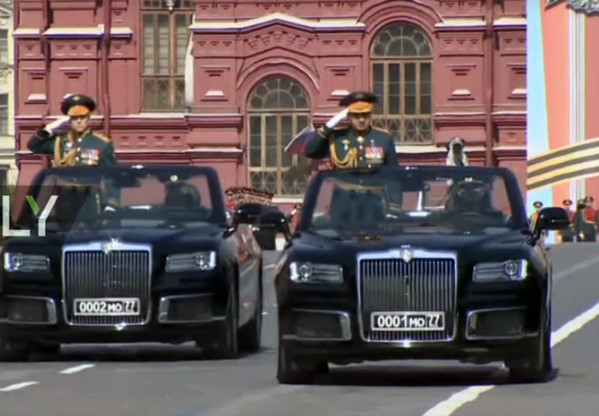 Шојгу во „Аурус“: Наследникот на Путин во неговата лимузина (ВИДЕО)