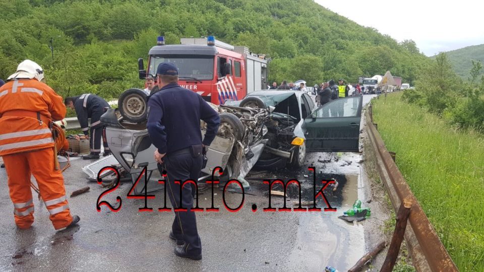 Едно лице го загуби животот, а има и повредени во сообраќајката на патот Кичево-Охрид (ФОТО)