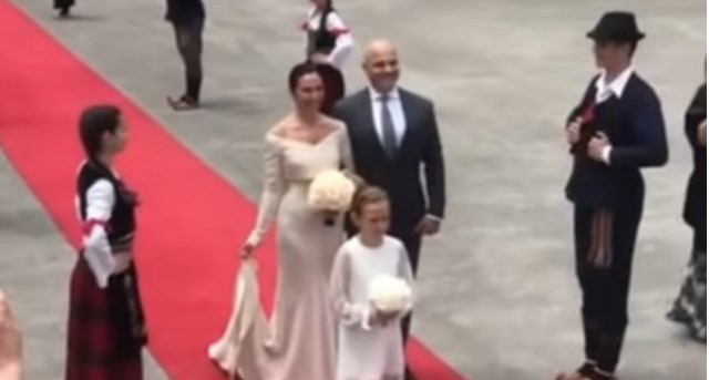 Кралска венчавка :Се ожени српскиот принц Душан (ВИДЕО)
