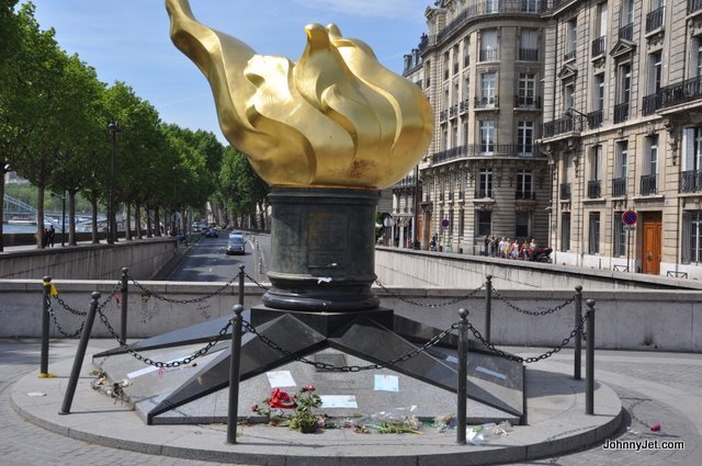 На местото каде што загина, Париз планира  „Плоштад на принцезата Дијана“