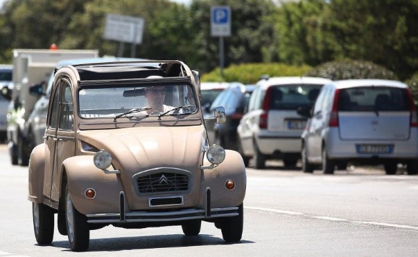 Буфон не сака бесни коли: Се релаксира возејќи „Спачек“ (ФОТО)