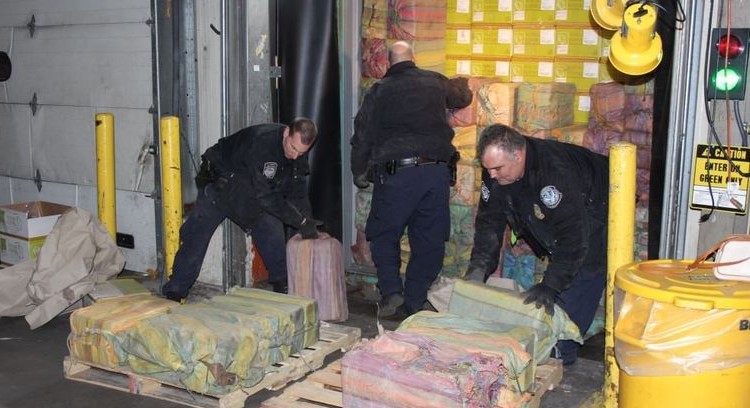 Запленети 16 тони кокаин: ФБИ држи под контрола 16 членови на црногорската мафија