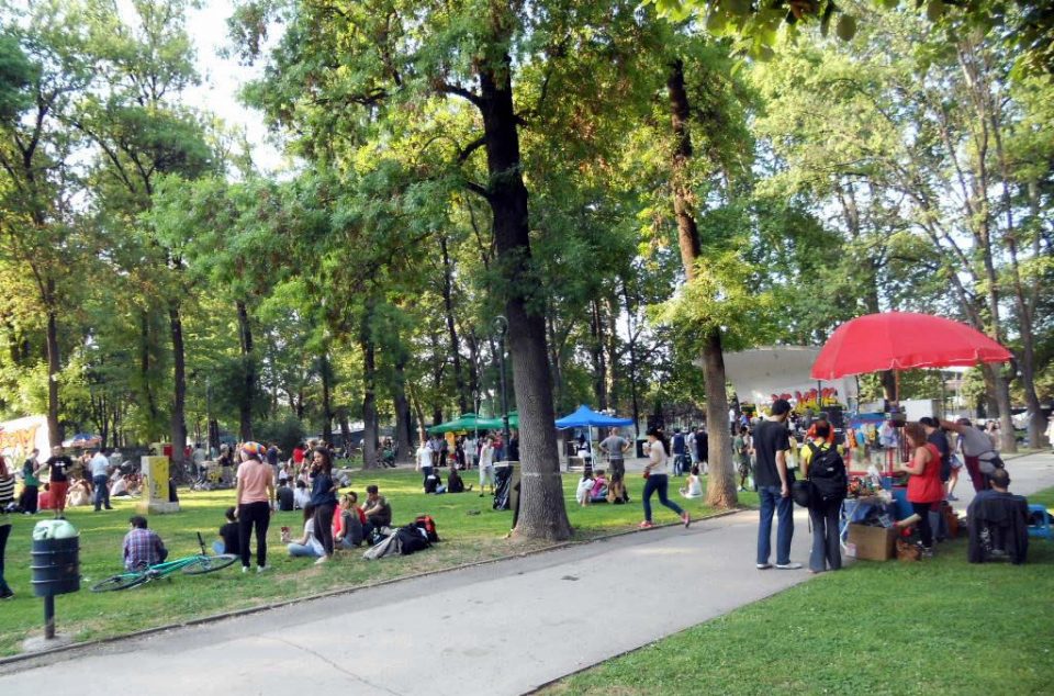 Мобилни продавачи во Градски парк само на определени локации