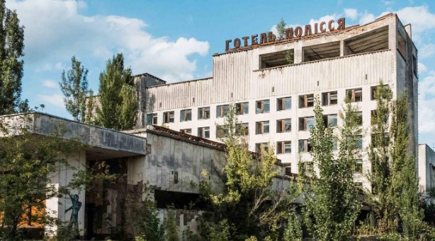 Отворена за туристи контролната сала на Чернобил
