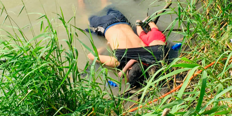 Татко и ќерка прегрнати се удавија во Рио Гранде – не успеале да го сонуваат американскиот сон