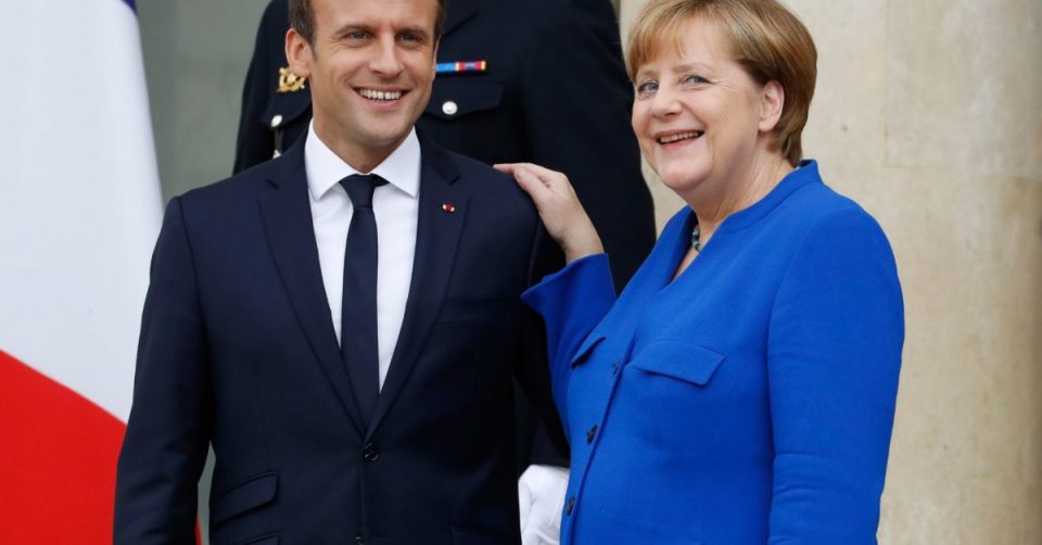 Меркел оптимист за датум во октомври, но не може да ја притиска Франција за одлука