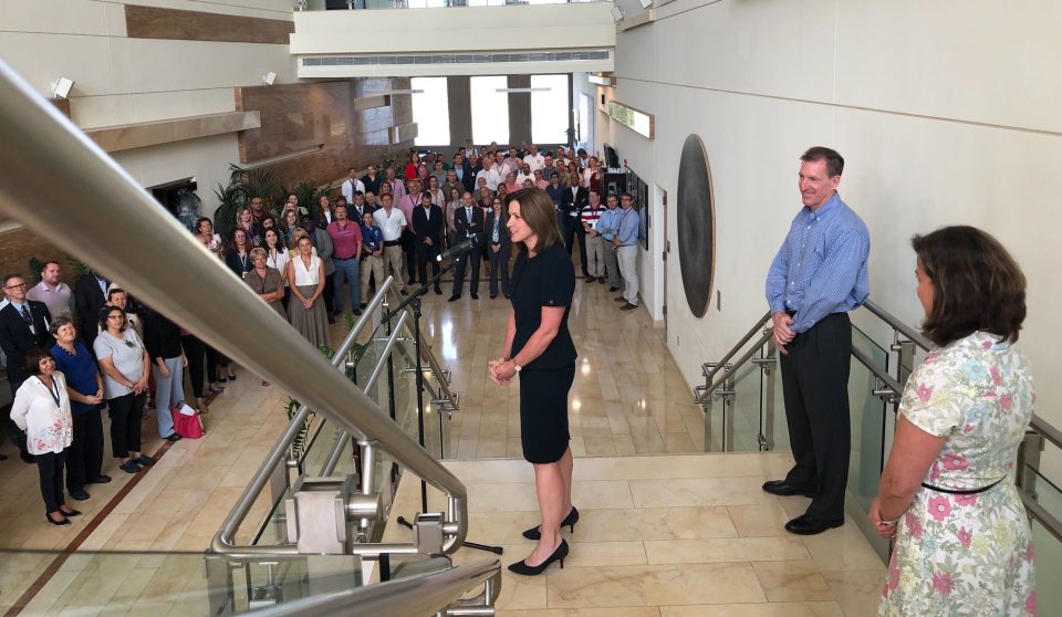 Новата амбасадорка на САД Кејт Бирнз го имаше првиот работен ден