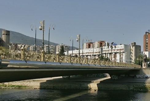 СДСМ: Од денеска почнува реконструкцијата на мостот Гоце Делчев