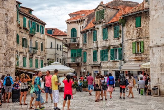 Направиле сметка 600 евра во ресторан и не сакале да платат: Германски туристи во Хрватска му се заканиле на газдата дека ќе пишат негативен коментар на „Trip advisor“