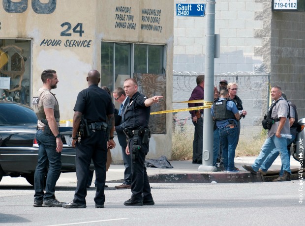 Фатално пукање во Лос Анѓелес: Маж уби четири лица ( ВИДЕО)