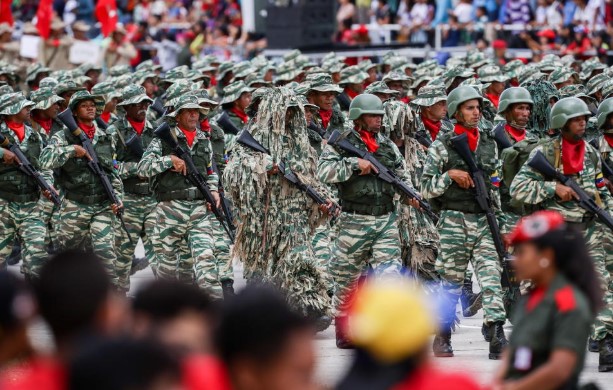 Венецуела ја покажа воената моќ (ВИДЕО)