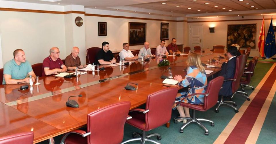 Заев со претставници на ССМ: Владата е партнер во социјалниот дијалог