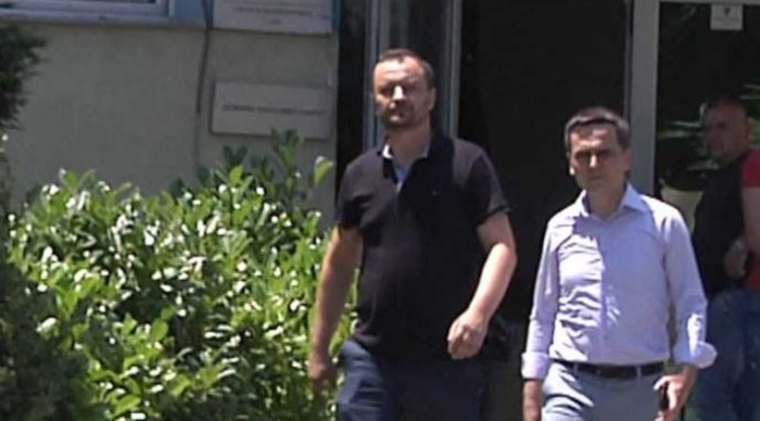 Активист на Беса повикан на информативен разговор во полиција поради поставување навредливи знаци за ДУИ низ Тетово
