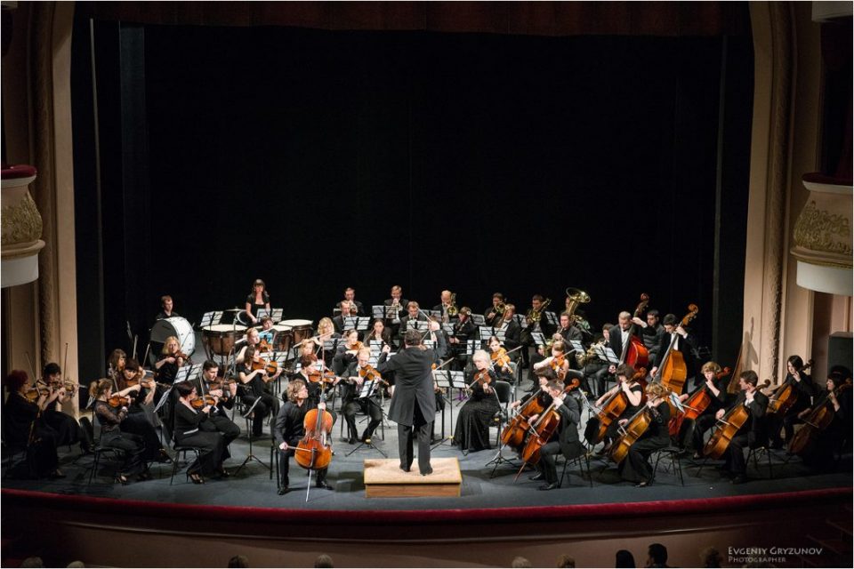 Симфонискиот оркестар на Бријанск на „Охридско лето“