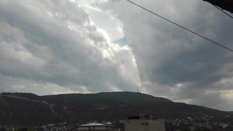 Силно невреме со град во Скопје(ВИДЕО)