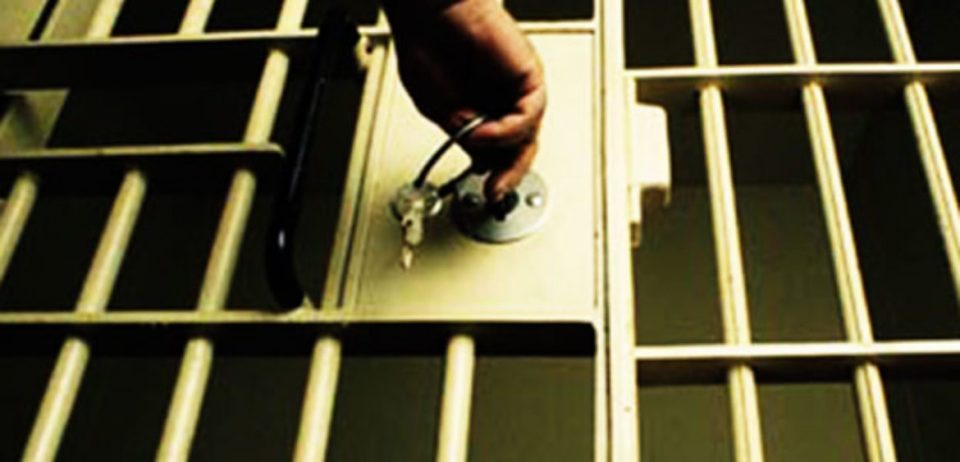 Триесетдневен притвор за двајца цариници кои примале поткуп на „Табановце“