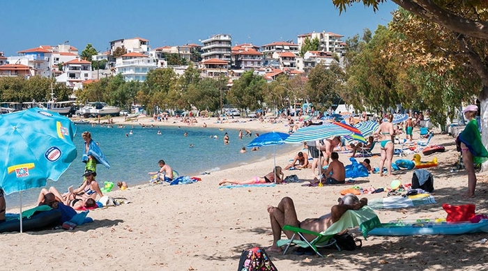Евростат: 61,2 отсто од Македонците не можат да си дозволат одмор