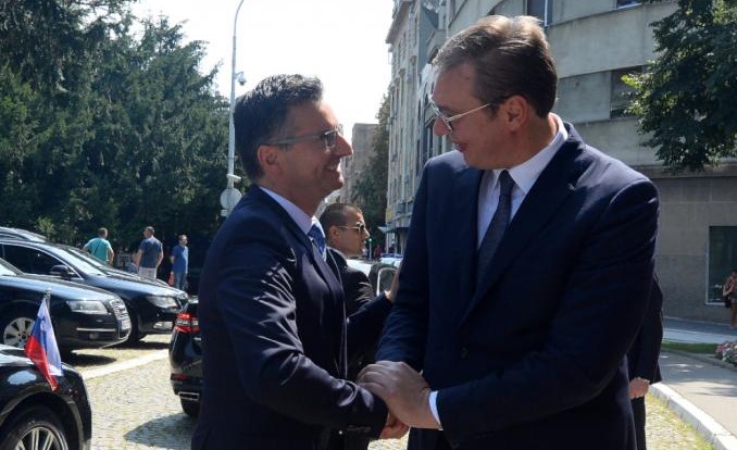 Премиерот на Словенија во официјална посета на Србија
