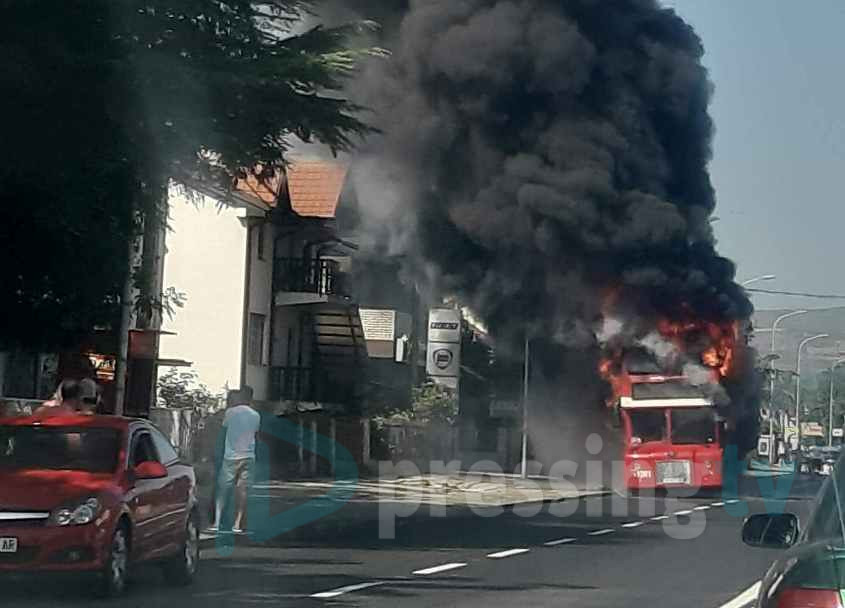 Изгоре автобус на ЈСП во Ѓорче Петров (ВИДЕО)