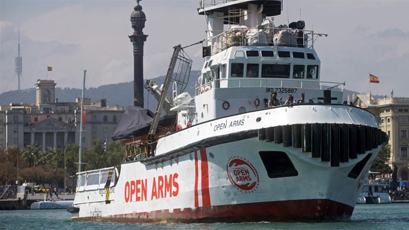 Суд во Рим одлучи контра Салвини, одобри закотвување на брод со 160 мигранти во Италија