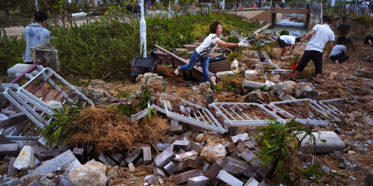 Тајфунот Лекима прави пустош во Кина – штетите над 2 милијарди евра
