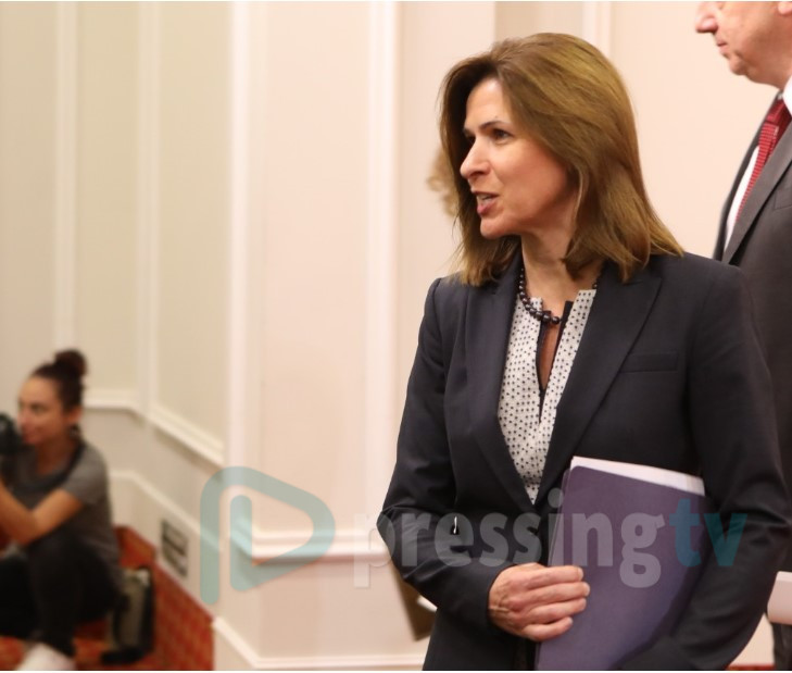Aмериканската амбасадорка има доверба во владата на Заев дека ќе се договори со Бугарија