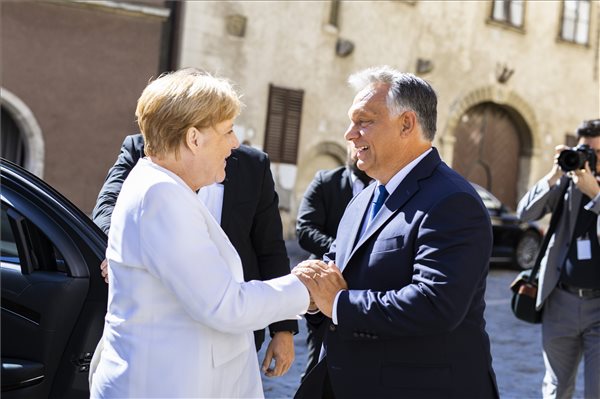 Меркел: Европа нема да биде обединета без земјите од Западен Балкан