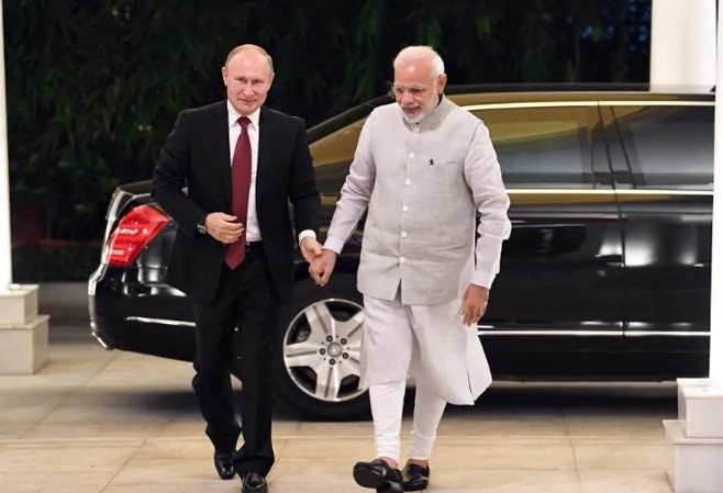 Русија и Индија во меѓусебната трговија планираат да го исфрлат доларот