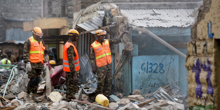 Седум ученици загинале кога се урнала училница во Кенија