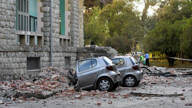 Албанија не престанува да се тресе: Регистрирани 340 дополнителни потреси