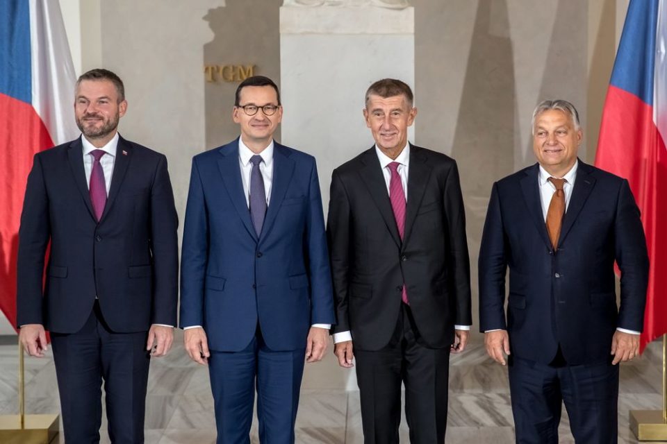 Вишеградската група бара од ЕУ преговори за Македонија и за Албанија
