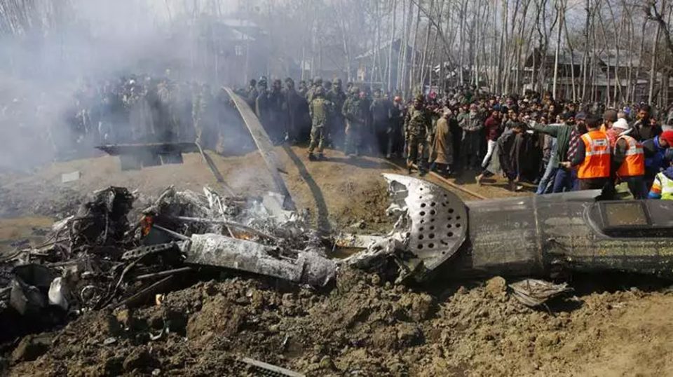 Индија по грешка си соборила хеликоптер во Кашмир – шест војници загинале