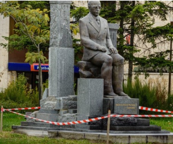 Бугарскиот потписник на Букурешкиот договор доби споменик во Софија